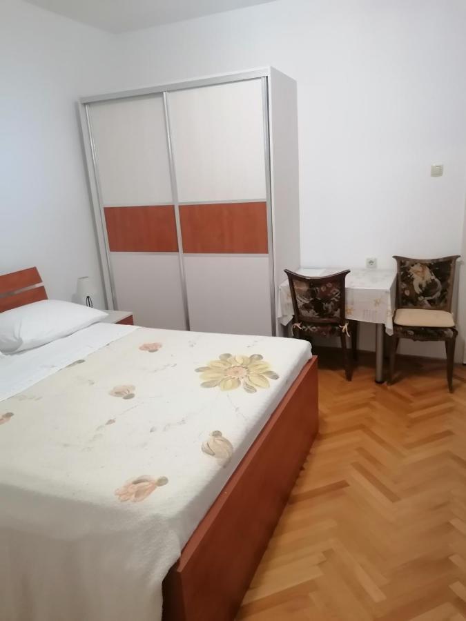 פודסטראנה Apartments And Rooms Tomas מראה חיצוני תמונה