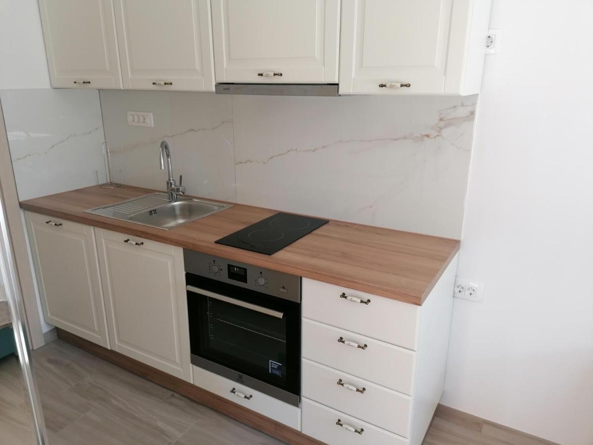 פודסטראנה Apartments And Rooms Tomas מראה חיצוני תמונה