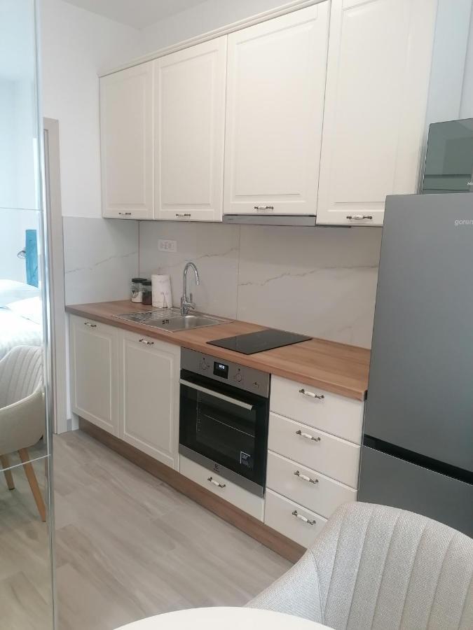 פודסטראנה Apartments And Rooms Tomas מראה חיצוני תמונה