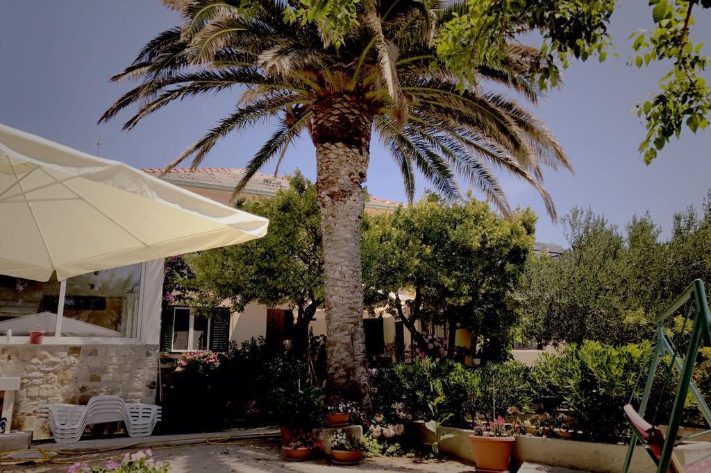 פודסטראנה Apartments And Rooms Tomas מראה חיצוני תמונה
