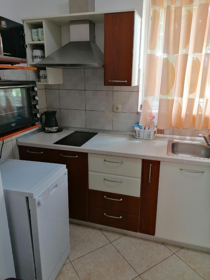 פודסטראנה Apartments And Rooms Tomas מראה חיצוני תמונה